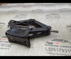 CRIC SOLLEVATORE RUOTA CITROEN C3 II/ PEUGEOT 207 - 12