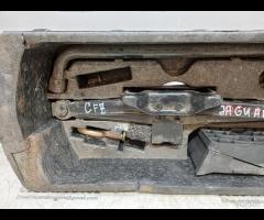 KIT EMERGENZA ATTREZZI SOLLEVATORE RUOTA JAGUAR S- - 4