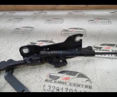 CERNIERA COFANO ANTERIORE CON ATTUATORE SINISTRA B - 11