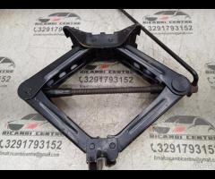 CRIC SOLLEVATORE RUOTA FORD FOCUS 2014 BCP917080AB - 11