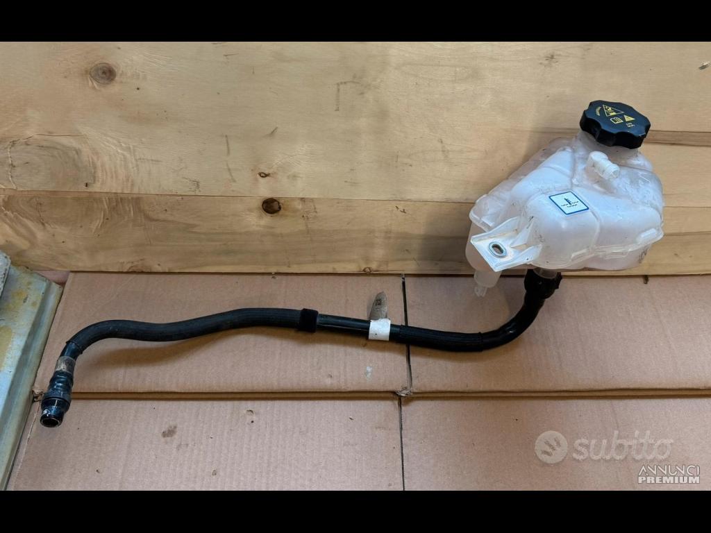 Vaschetta liquido o Acqua Alfa Romeo Stelvio - 1