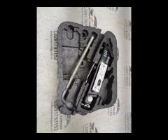 KIT EMERGENZA ATTREZZI SOLLEVATORE RUOTA MINI R50 - 6