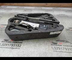 KIT EMERGENZA ATTREZZI SOLLEVATORE RUOTA MINI R50 - 13