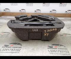 KIT EMERGENZA ATTREZZI SOLLEVATORE RUOTA JAGUAR XF - 8