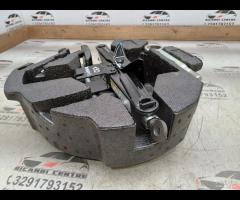 KIT EMERGENZA ATTREZZI SOLLEVATORE RUOTA SUBARU FO - 12