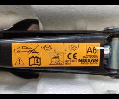 KIT EMERGENZA ATTREZZI SOLLEVATORE RUOTA NISSAN MI - 7