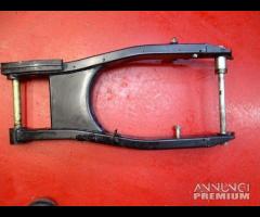 FORCELLONE POSTERIORE SUZUKI MARAUDER 800 - 7