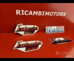 ADESIVO EMBLEMA DECALCO SUZUKI INTRUDER