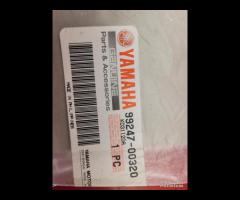 ADESIVO FIANCHETTO YAMAHA R1 R6