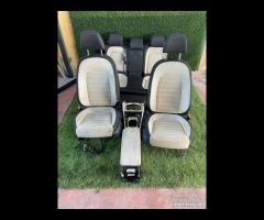 Ricambi Vw passat 2011 Tappezzeria completa