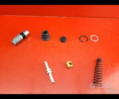 KIT RIPARAZIONE POMPA FRIZIONE TRIUMPH