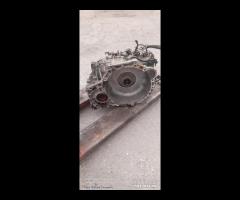 ricambi Hyundai Tucson 2.0 Crdi automatica 4x4 - 12