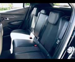 Peugeot 2008 BlueHDi 100 S&S GT Line - 11