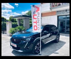 Peugeot 2008 BlueHDi 100 S&S GT Line - 27