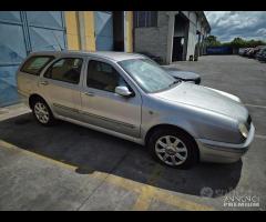Lancia Lybra Station Wagon Demolita - Per Ricambi