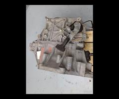 CAMBIO MANUALE 6 MARCE 2.2 DIESEL R2 132kW / 180CV - 6