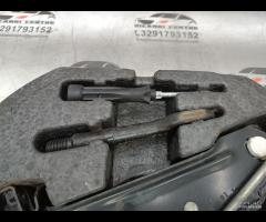 KIT EMERGENZA ATTREZZI SOLLEVATORE RUOTA AUDI A3 1 - 6