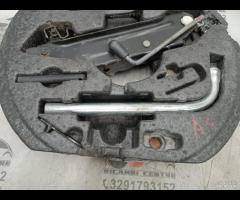 KIT EMERGENZA ATTREZZI SOLLEVATORE RUOTA AUDI A3 1 - 7