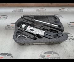 KIT EMERGENZA ATTREZZI SOLLEVATORE RUOTA MINI R55 - 6