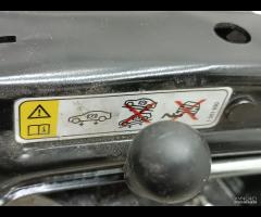 KIT EMERGENZA ATTREZZI SOLLEVATORE RUOTA MINI R56 - 10