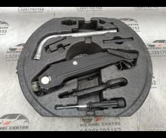 KIT EMERGENZA ATTREZZI SOLLEVATORE RUOTA AUDI A3 1 - 8