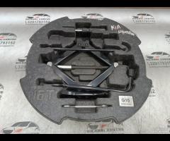 KIT EMERGENZA ATTREZZI SOLLEVATORE RUOTA KIA CEED - 9
