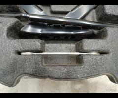 KIT EMERGENZA ATTREZZI SOLLEVATORE RUOTA KIA CEED - 18