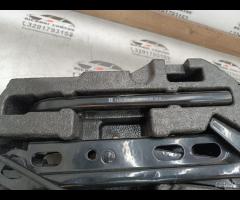 KIT EMERGENZA ATTREZZI SOLLEVATORE RUOTA OPEL CORS