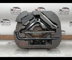 KIT EMERGENZA ATTREZZI SOLLEVATORE RUOTA JAGUAR XF