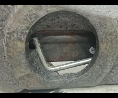 KIT EMERGENZA ATTREZZI SOLLEVATORE RUOTA TOYOTA AY - 16