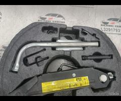 KIT EMERGENZA ATTREZZI SOLLEVATORE RUOTA AUDI A3 1 - 6