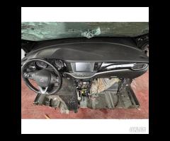 Opel Astra 2020 Ricambi parte anteriore