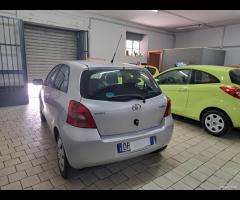 Toyota Yaris 1.0 gpl unico prop 2008 - 9