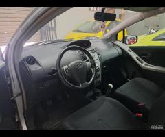 Toyota Yaris 1.0 gpl unico prop 2008 - 17