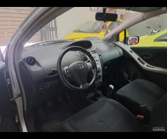 Toyota Yaris 1.0 gpl unico prop 2008 - 18