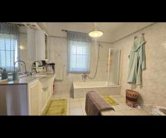 Villetta a schiera con giardino, cantina, box e - 21