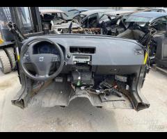 Ricambi Volvo V70 parte anteriore