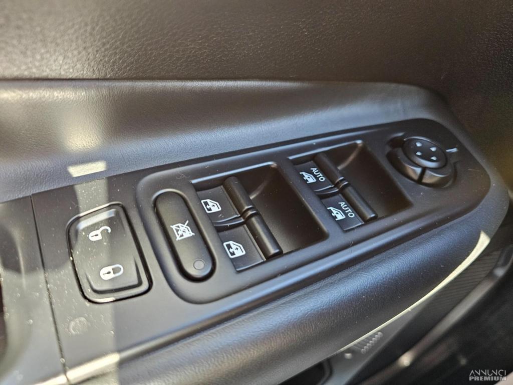 Jeep Renegade 1.6 Mjt 120 CV Limited - 26/27