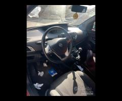 Musata muso lancia ypsilon 1.2 benzina