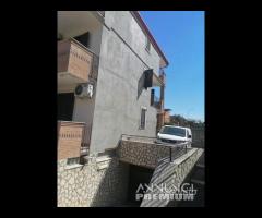 Soluzione indipendente con 2 appartamenti Carinaro - 20