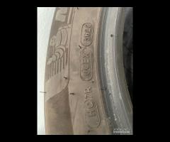 205 60 R16 96H 2 GOMME MICHELIN INVERNALI 2 - 6