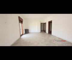 Villafranca,pressi parco briosa,5 vani e servizi