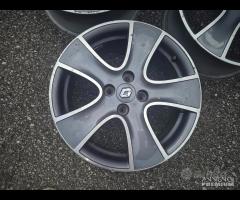 3 Cerchi In Lega Da 16" Per Renault Clio 2015
