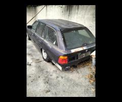 Bmw Serie 5 520I E34 Sw Demolita - Per Ricambi