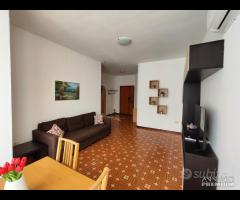 Appartamento con posto auto centro e mare