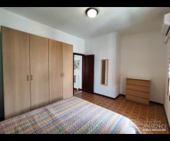 Appartamento con posto auto centro e mare - 10