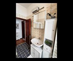 Appartamento con posto auto centro e mare - 13