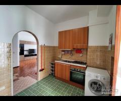 Appartamento con posto auto centro e mare - 21