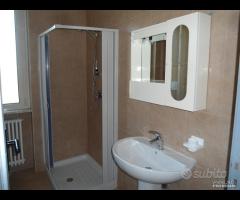 Appartamento con terrazza in villa vicino al mare - 10