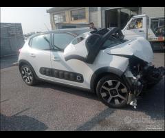 Citroen C3 2018 1.2 benzina HM01 demolito per rica